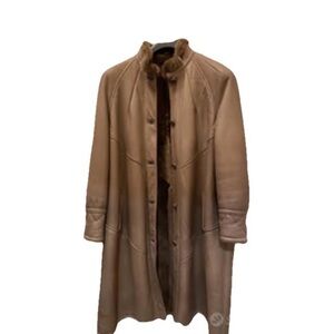 Women's Tan nappa shearling coat by Serapian Milano